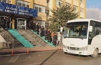 Kayseri’deki FETÖ operasyonunda 54 kişi tutuklandı