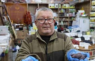 Kırşehir’de Ramazan hareketliliği: Hurma tezgahlardaki yerini aldı