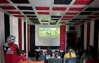 Kış kulübünde sinema etkinliği