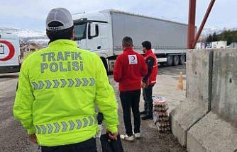 Kızılay’dan trafik noktalarında anlamlı destek