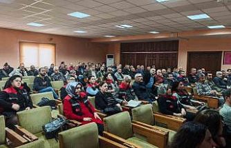 Kozan’da hurma üreticilerine kapsamlı eğitim