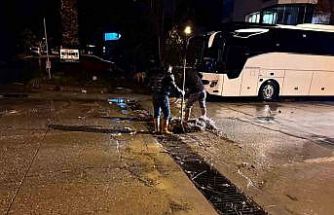 Kuşadası Belediyesi’nin ’yağmur’ mesaisi aralıksız sürüyor