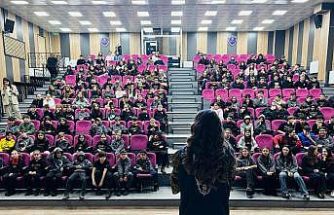 Kütahya Emniyet Müdürlüğü SİBERAY ekibinden öğrenci ve öğretmenlere seminer