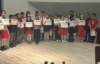 Kütahya’da ilkokul öğrencilerine yönelik "İstiklâl Marşı’nı Ezberden Okuma Yarışması" düzenlendi