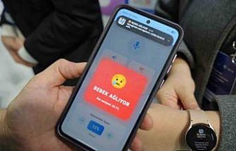 Lise öğrencileri işitme engelli anneler için hayat kolaylaştıran uygulama geliştirdi