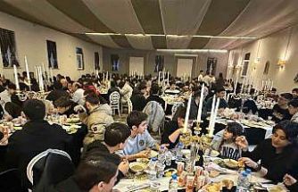 Lise öğrencileri ve öğretmenleri iftar sofrasında buluştu