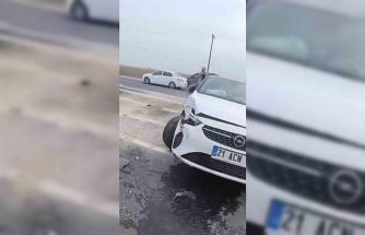 Mardin’de minibüs ile otomobil çarpıştı: 2 yaralı