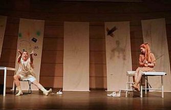 Menteşe Belediye Tiyatrosu Acıpayam’da sahne aldı