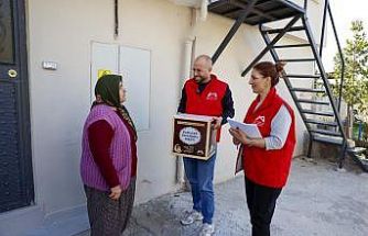 Mersin’de 13 ilçede 120 bin Ramazan kolisi dağıtılıyor