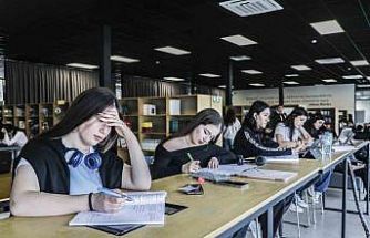 Mersin’de okuma salonları gençlerin ikinci evi oldu