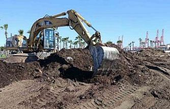 Mersin’de yağıştan etkilenen bölgelerde onarım çalışması sürüyor