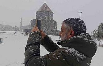 Meteoroloji uyarmıştı: Kars’ta yoğun kar yağışı başladı