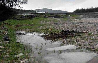 Muğla’da sağanak yağmur ile birlikte dolu yağdı
