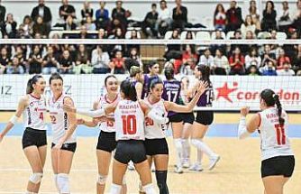 Muratpaşa Belediyespor çıkışta