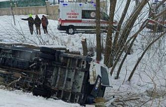 Muş’ta işçi servisi şarampole yuvarlandı: 6 yaralı