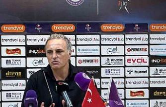 Mustafa Gürsel: "Başarılı olmak istiyorsak tüm zorlukların üstesinden gelmeliyiz"