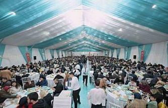 Mustafa Varank ve Can Aksoy, gönül sofrasında Esenyurtlularla bir araya geldi