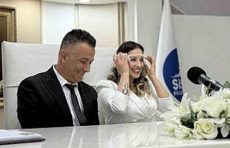 Nikah salonlarında ‘14 Şubat’ yoğunluğu: 14 çift ‘Sevgililer Günü’nde evlendi