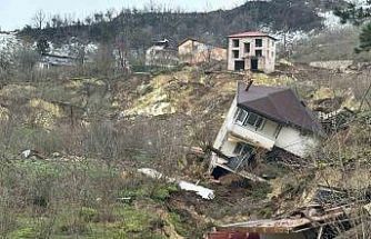 Ordu’da heyelan: Evler yıkıldı, yol çöktü