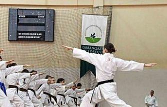 Osmangazi’de 300 karateci kuşak sevinci yaşadı