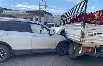 Osmaniye’de otomobil ile pikap çarpıştı 2 yaralı