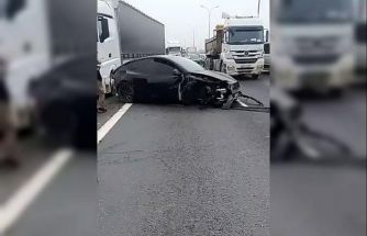 Otopilottaki Tesla karşı şeride daldı: O anlar kamerada