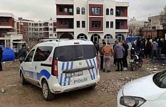 Paralarını alamadıklarını iddia eden işçiler eylem yaptı