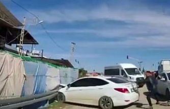 Polisten kaçan insan tacirinin kaza yaptığı operasyonda 10 göçmen yakalandı