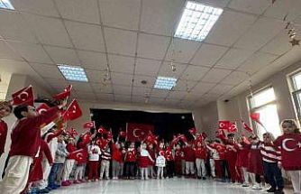 Pursaklar’da bulunan okullarda ‘Bayrak Sevgisi’ etkinlikleri