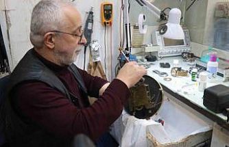 Saat sevdasından yurt dışı eğitimini bıraktı: Yıllardır zamana sevgiyle ayar veriyor
