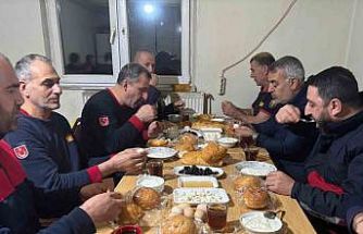Sahur sofrasında ihbar geldi, itfaiye göreve koştu