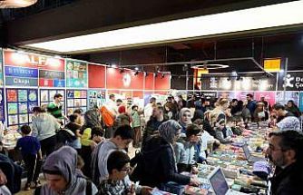 "Sakarya Çocuk Edebiyatı Fuarı" hafta sonu yoğun ilgi gördü