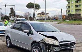 Samsun’da trafik kazası: 2 araçta maddi hasar oluştu