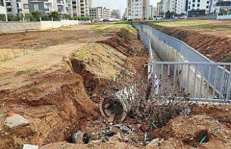 Sarıçam’da dere yatağına ev yapılması, alt yapı yetersizliği sele neden oluyor