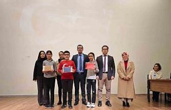 Sarıgöl’de minik yüreklerden İstiklal Marşı coşkusu