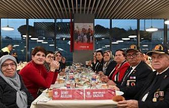 Şehit aileleri ve gaziler iftarda buluştu