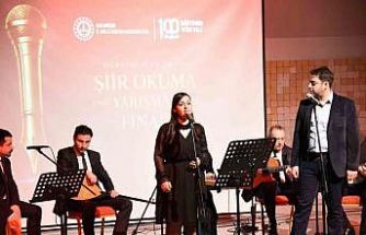 Şiir mısraları öğretmenlerin sesiyle hayat buldu