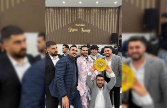 Siirt’te gelin ve damada altın yerine 1 kilo bal takıldı