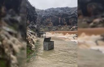 Sinek Çayı’nın su seviyesi yağışlarla yükseldi