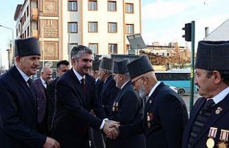 Tarıkdaroğlu  şehit yakınları ve gazilerle bir araya geldi