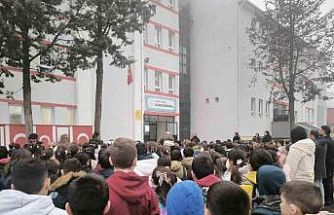 Tekirdağ’da okullarda 6 Şubat depremleri için saygı duruşu