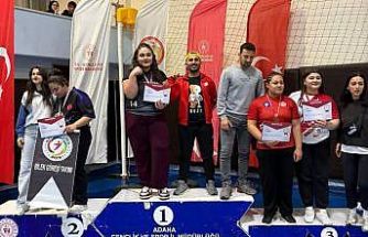 Tekirdağlı öğrenci bilek güreşinde Türkiye birincisi oldu