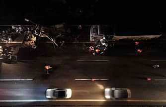 TEM’de mobilya yüklü kamyon ile tır çarpıştı: 1 yaralı