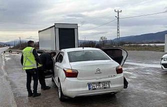 Tokat’ta uygulama noktasında bir araçta kaçak göçmen yakalandı