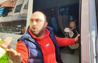 Trafik uygulamasında ceza yiyen sürücü polisi tehdit etti