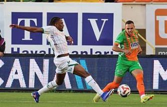 Trendyol Süper Lig: Alanyaspor: 2 - Konyaspor: 1 (Maç sonucu)