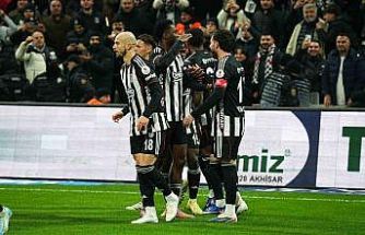Trendyol Süper Lig: Beşiktaş: 1 - Göztepe: 0 (Maç devam ediyor)