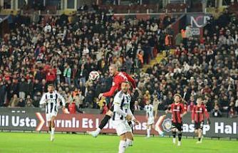 Trendyol Süper Lig: Gaziantep FK: 0 - Kasımpaşa: 0 (Maç devam ediyor)