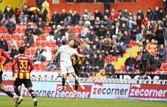 Trendyol Süper Lig: Kayserispor: 0 - Antalyaspor: 0 (İlk yarı)