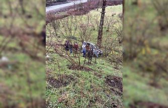 Üç araç birbirine girdi; 1’i şarampole yuvarlandı